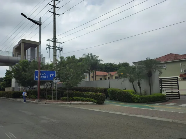 Terreno a La Venta en La Urb. Aquamarina, Guayas — imagen 3