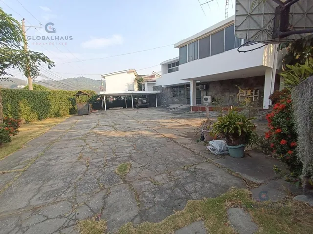 Venta de Casa en Los Ceibos de 972 m² Con, Piscina, 5 Habitaciones C. P. Guayas — imagen 2
