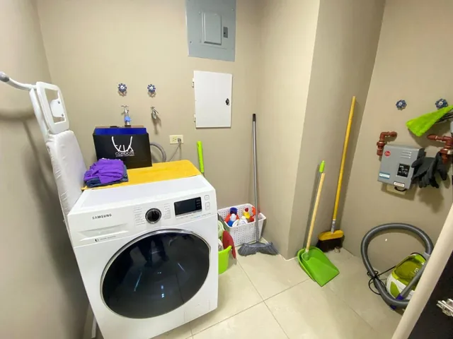 Departamento Amoblado en Venta en Torre Bellini, Puerto Santa Ana. Guayas — imagen 2