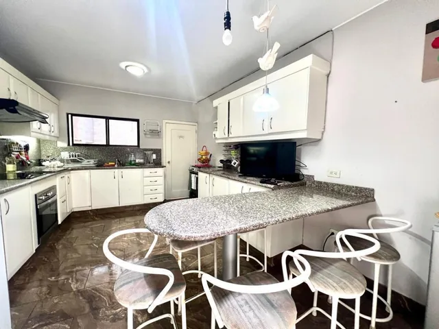 Mv - Urbanizacion El Condado, en Venta Casa de 207,51 Mas Dpto y Amplio Jardin — imagen 2