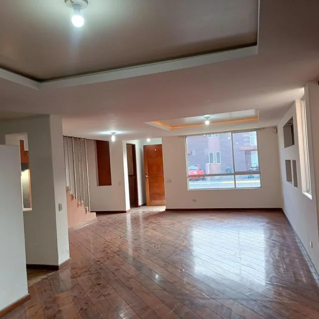 Casa en Venta en Izamba. Ambato, Tungurahua — imagen 3