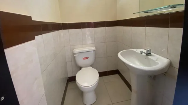 Cómoda Casa en Monterrey, Cerca del Hospital del Iess, Manabí — imagen 2