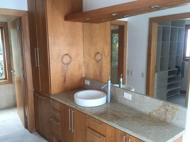 Quito Casa Remodelada en Urb. Diseño Felipe Londoño Sector Academia Cotopaxi — imagen 4