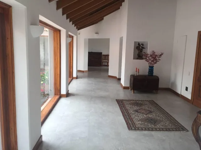 Quito Casa Remodelada en Urb. Diseño Felipe Londoño Sector Academia Cotopaxi — imagen 2