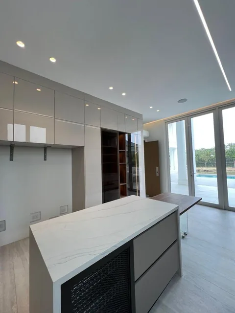 Aires del Batan - Casa de Estreno con Vista Al Lago en Venta - Agradable Vista, Guayas — imagen 2