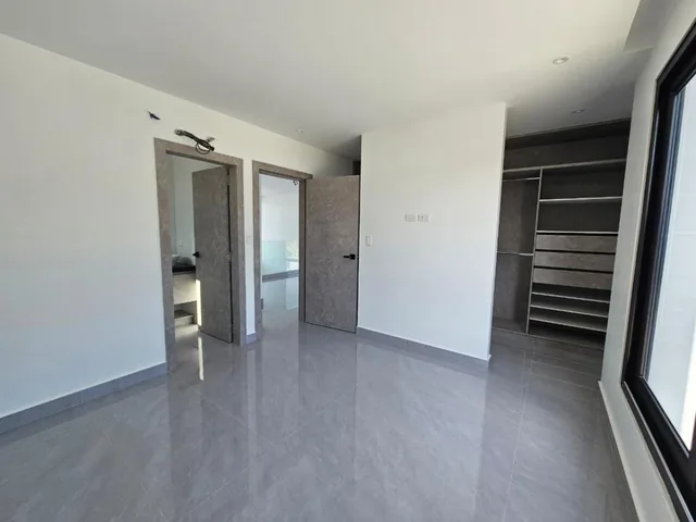 Expectacular Casa, Ubicada en La Zona Sur de La Ciudad de Manta, Manabí — imagen 3