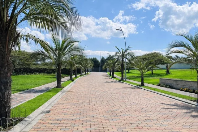 Terreno en Cumbaya en Urbanización de Lujo en Venta — imagen 5