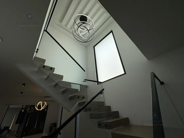 Venta de Casa en Urb. El Condado de Vicolinci, 3 Habitaciones, Piscina. G. P. Guayas — imagen 2