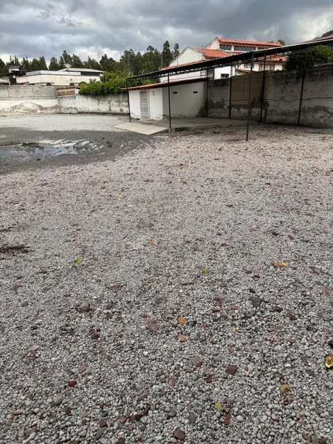 Terreno de 3398 m² Sector Supermaxi Av Rio Amazonas - San Gabriel — imagen 2