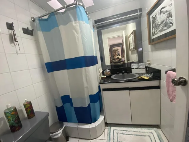 Casa en El Bosque, 4 Dorm., Uso Comercial o Residencial — imagen 2