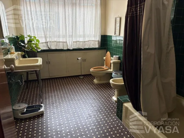 6 de Dcieimbre - Cerca Al Multicentro, en Venta Casa de 848 m² — imagen 5
