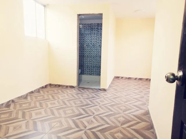 Casa en Venta Mitad del Mjndo — imagen 2