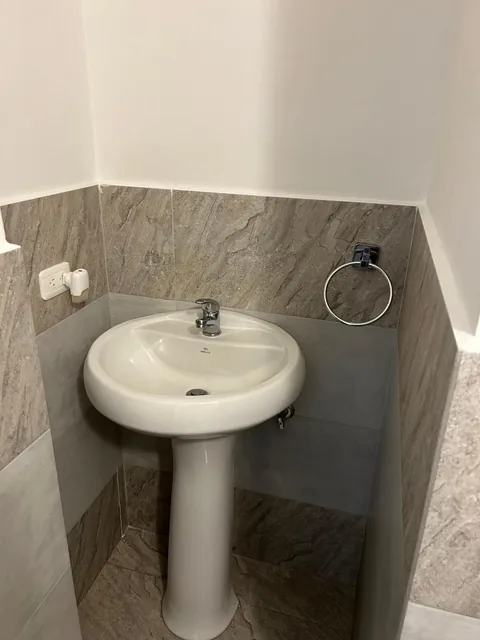 Departamento de Venta en Conjunto Sector Av 11 de Noviembre, Chimborazo — imagen 3