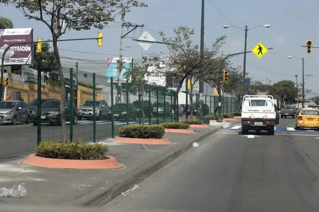 Terreno en Av Las Aguas, Guayas — imagen 4