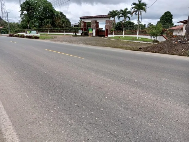 Vendo Dos Lotes Juntos Urb. Sinlanche Pedro V. Maldonado — imagen 2