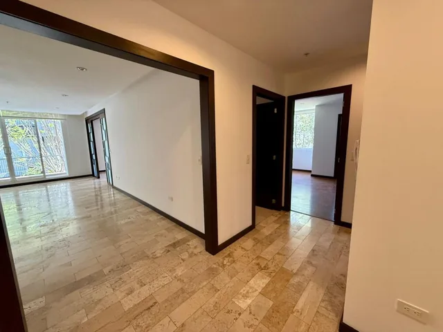 Hermoso y Confortable Departamento en Venta – Cumbayá, Sector Site Center — imagen 2