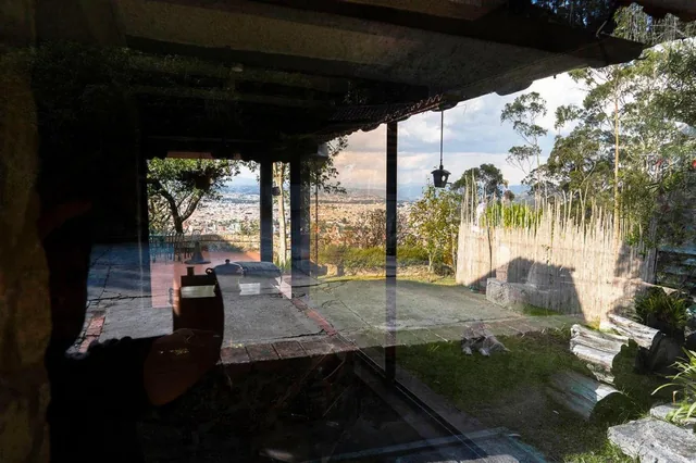"Exclusiva Propiedad en Cuenca, con Vista Panorámica a La Ciudad y Montañas, Azuay — imagen 3