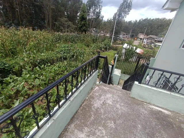 Propiedad con Amplia Área Verde en Barabón, Azuay — imagen 4