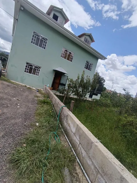 Propiedad con Amplia Área Verde en Barabón, Azuay — imagen 2