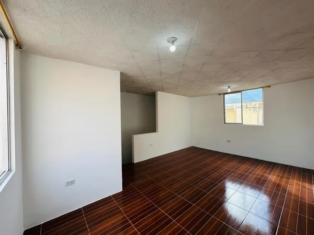 Casa de Venta en Quito, Ciudad Bicentenario. Provincia de Pichincha — imagen 2