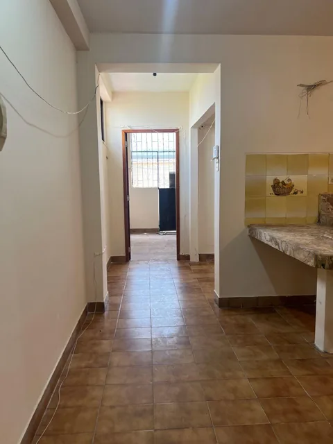 Venta 600 m² de Terreno, Casa 305 m² de Constr - Avda. Leopoldo Carrera Calvo, Frente Colegio Balandra, Guayas — imagen 3