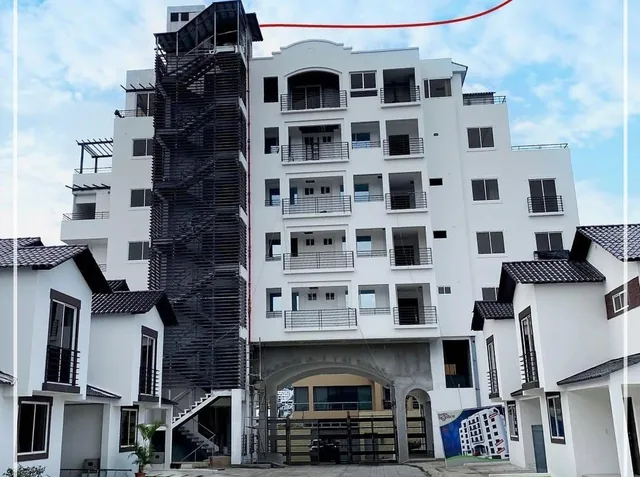 Colinas Vendo Departamento Elegante 2 Dorm. Vista Linda, Área de Piscina, Guayas — imagen 4