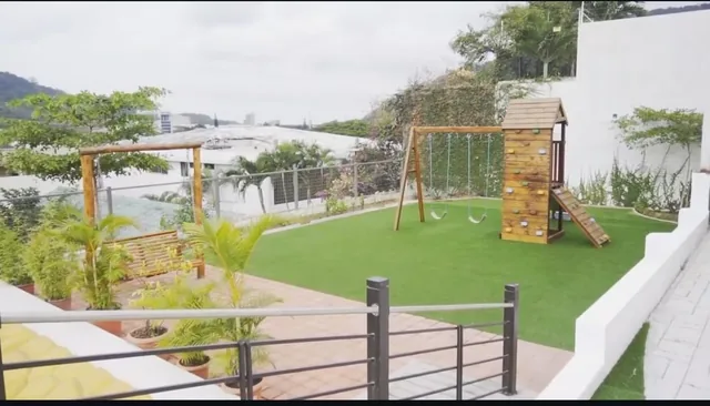 Colinas Vendo Departamento Elegante 2 Dorm. Vista Linda, Área de Piscina, Guayas — imagen 2
