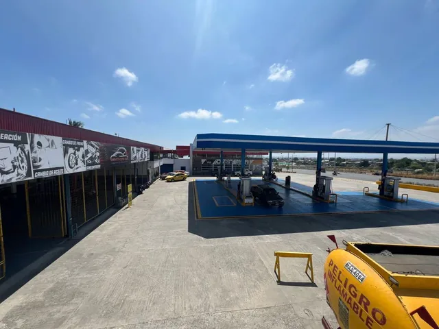 Venta de Estación de Servicios Gasolinera Multifuncional Manta, Manabí — imagen 4