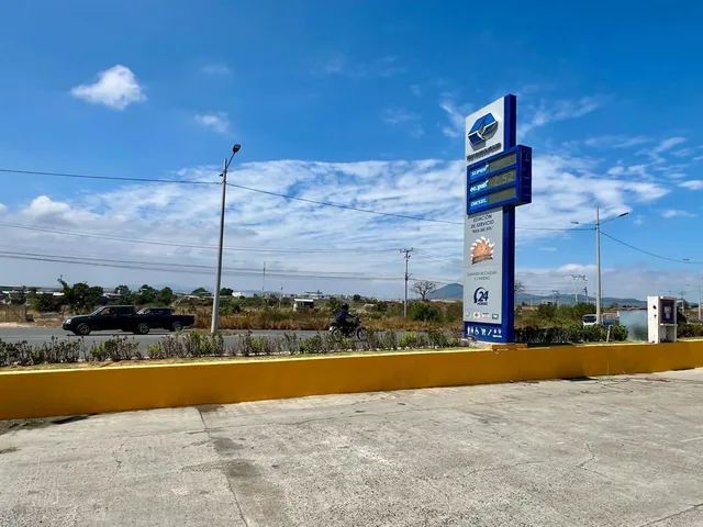 Venta de Estación de Servicios Gasolinera Multifuncional Manta, Manabí — imagen 3