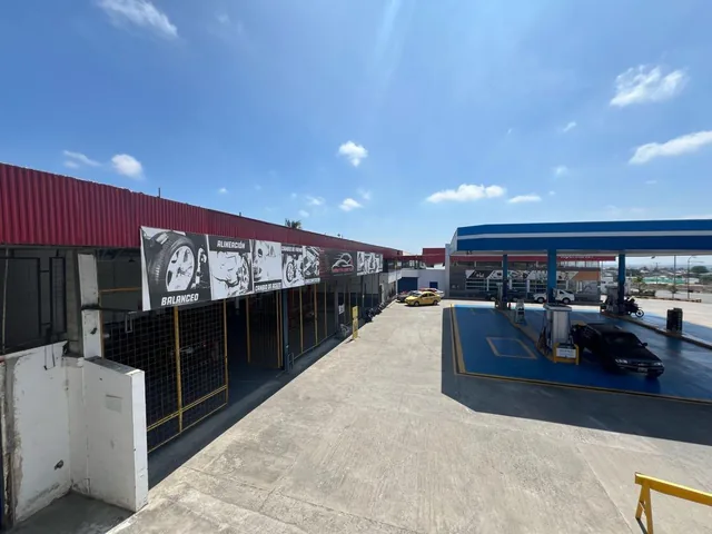 Venta de Estación de Servicios Gasolinera Multifuncional Manta, Manabí — imagen 2