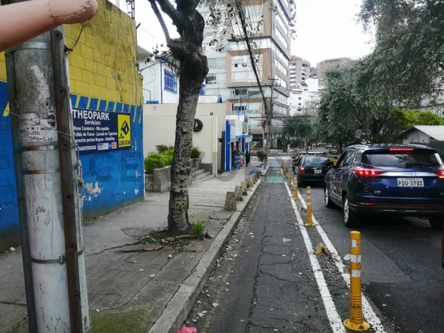 En Venta Terreno Para Edifico de 8 Pisos Av Cordero y Seis de Diciembre — imagen 2