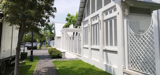 Venta de Casa en Vía a Samborondón, Urb. Aires de Batán, Frente Al Lago, 4 Habitaciones. m. C. Guayas — imagen 3