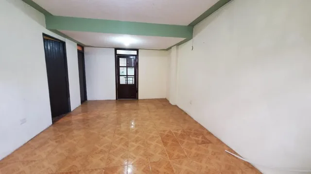 Casa de 3 Plantas _sector La "J" Solanda — imagen 3