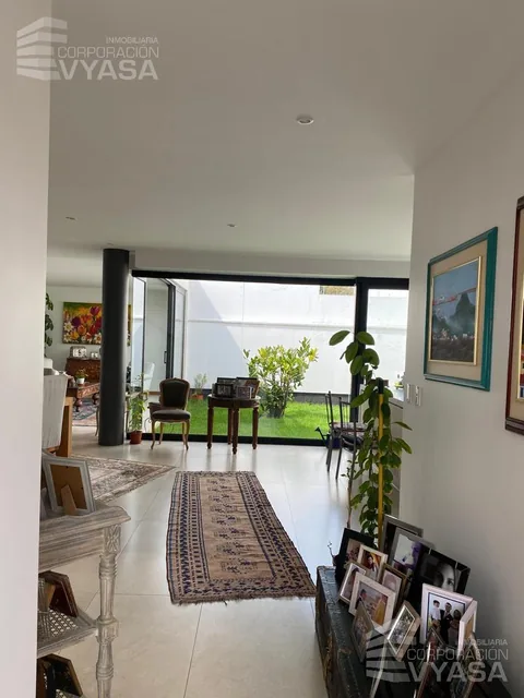 Tumbaco - El Nacional, Casa de Venta de 231 m² Como Nueva — imagen 4