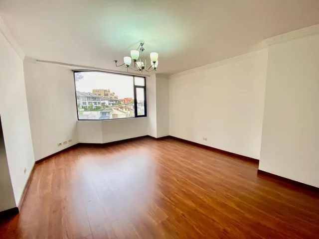 Vendo Departamento, 3 Dorm., 365 m², Sector El Bosque (Quito Tenis) — imagen 2
