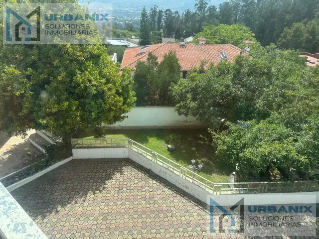 Casa en Cumbayá — imagen 2