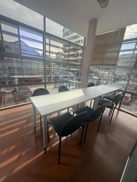 Venta de Terreno Esquinero en Sector Mariscal con Alto Potencial Comercial — imagen 2