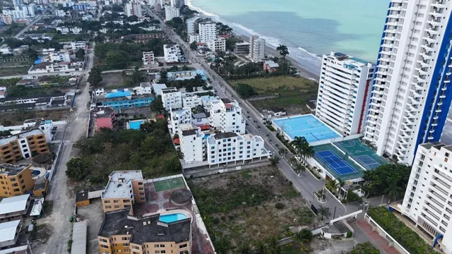 Vendo Terreno - Tonsupa Frente Grand Diamond Beach — imagen 3