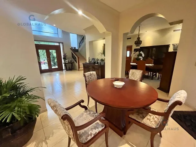 Venta de Casa Samborondon Laguna Dorada, 5 Dorm., Piscina, Casa Al Lago m. H. Guayas — imagen 4