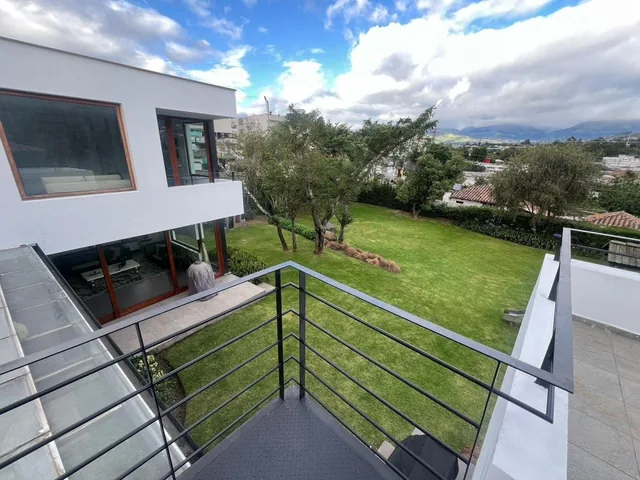 Tumbaco Via Intervalles Casa de Venta en Urbanizacion Privada — imagen 2