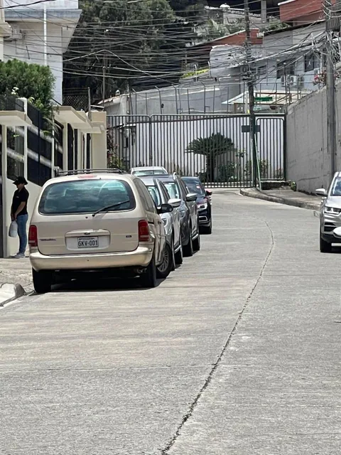6742. Urb. Santa Cecilia - Ceibos, Vendo Terreno Multifamiliar 680 m², $245.000. Guayas — imagen 2