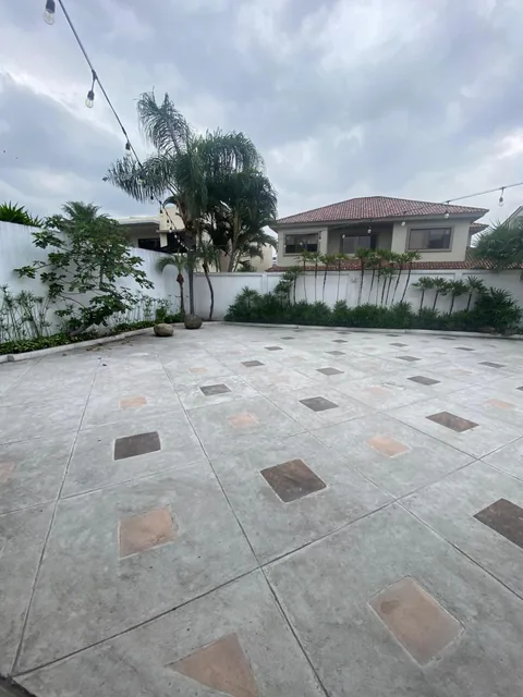 San Isidro - Casa en Venta con Amplio Patio - Km 4.5 Samborondon, Guayas — imagen 5