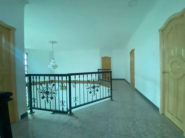 Casa con Terreno Amplio Zona Norte de Manta Jp, Manabí — imagen 5