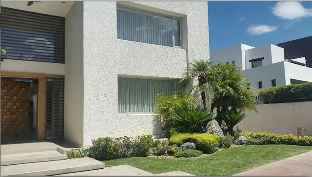 Venta Casa Nueva en Cumbaya Sector Colegio Menor!. Provincia de Pichincha — imagen 4