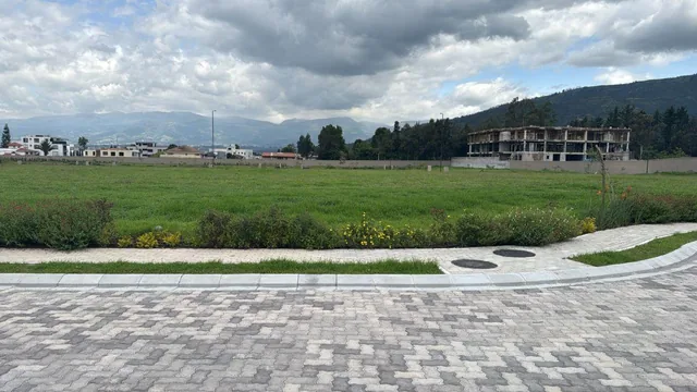 Lotes en Venta Sector San Patricio Cumbaya — imagen 4