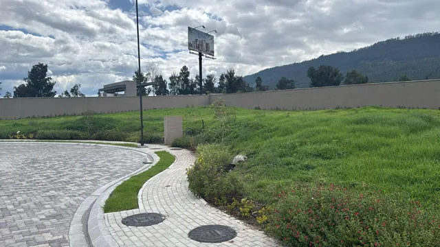 Lotes en Venta Sector San Patricio Cumbaya — imagen 2