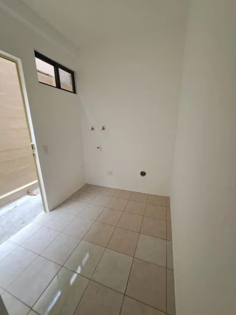 Ciudad Celeste Casa en Venta Etapa La Marina Km 9 Via Samborondon, Guayas — imagen 4