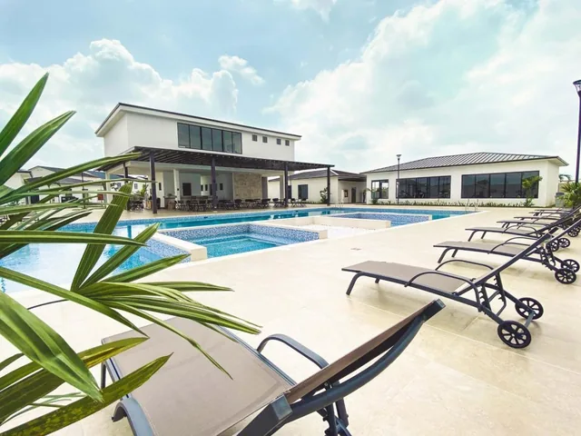 Via Samborondon Urbanizacion Vilanova Casa en Venta a Estrenar, Guayas — imagen 4