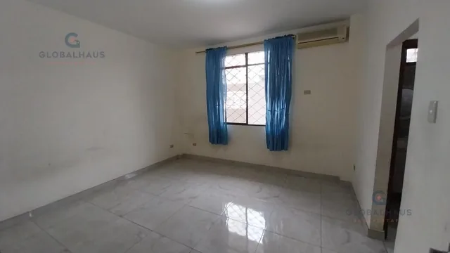 Venta de Casa Rentera, Esquinera en Guayacanes, 7 Habitaciones G. P. Guayas — imagen 2