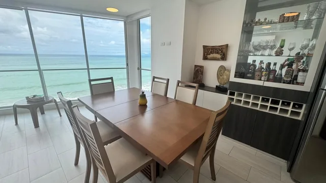 Departamento con Vista Al Mar en Venta, San Lorenzo, Salinas — imagen 2